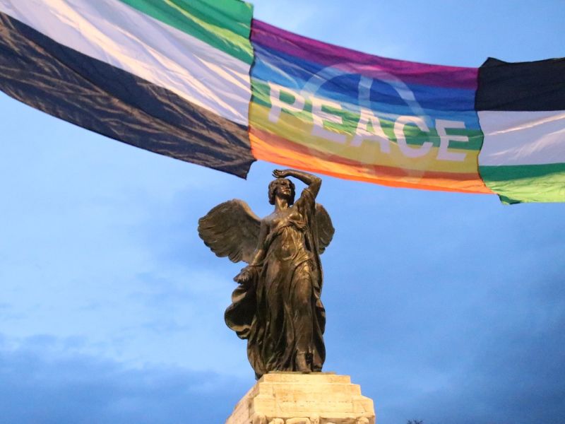Centinaia in piazza a Empoli per la Palestina: oltre 40 associazioni e partiti partecipano. Le testimonianze di tre palestinesi accolti in Italia