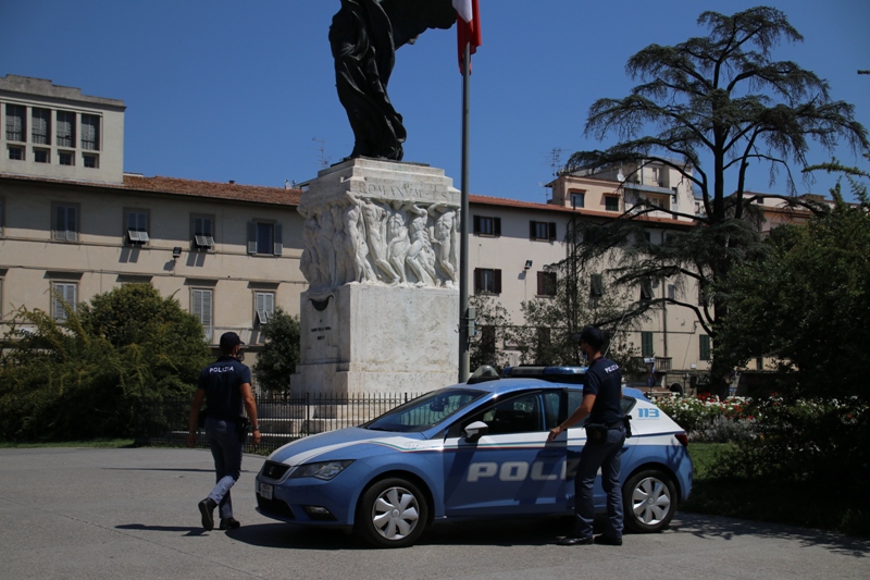 Controllo di oltre 200 persone a Empoli dalla Polizia in una settimana