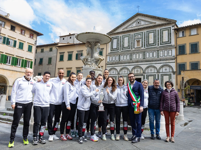 Coppa Italia A2 di basket: l'amministrazione comunale celebra le atlete dell'Use Rosa Scotti