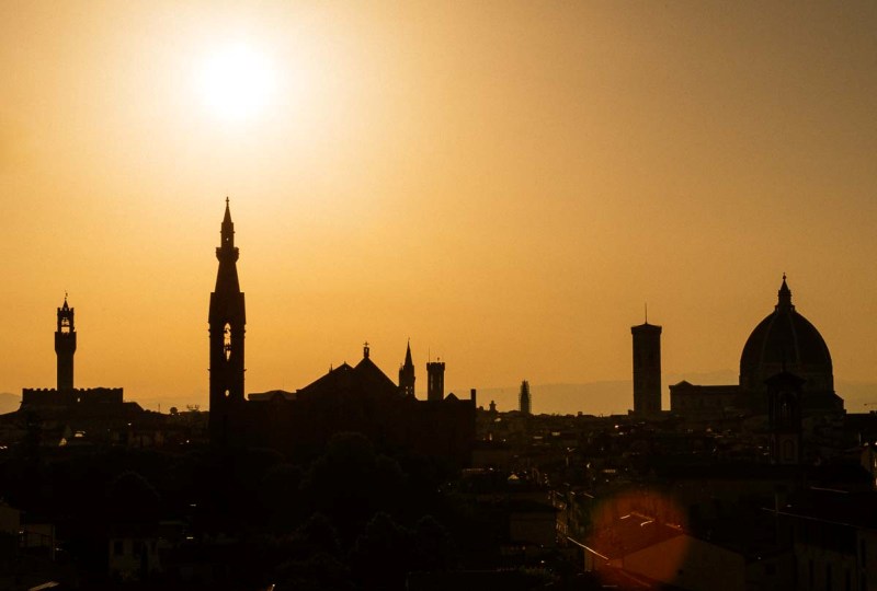 Firenze ha un'età media di 47,7 anni: scopri il quartiere più 'anziano' della città.