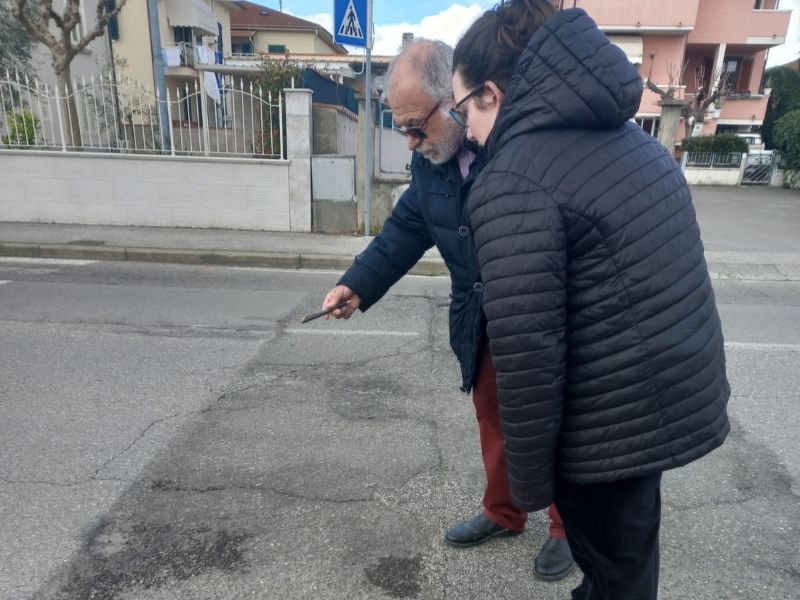 Fucecchio, manto stradale danneggiato: Lega chiede un intervento urgente.