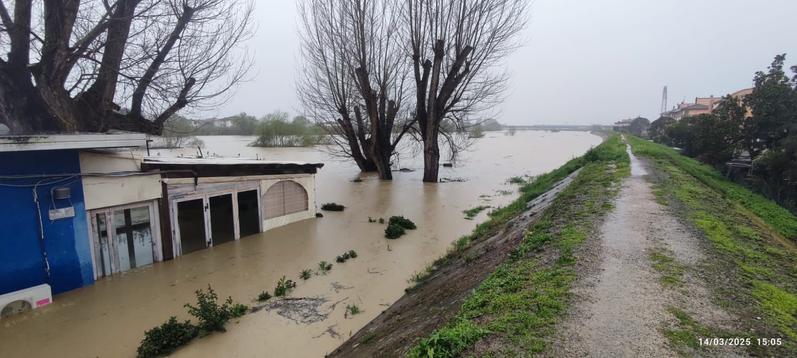 Maltempo, evacuazioni nel Pisano: 30 persone a Montopoli, 20 a Santa Maria a Monte e 50 famiglie a Pisa