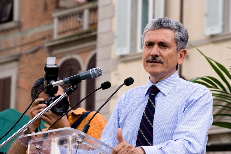 Massimo D’Alema a Firenze per riflettere sulla pace in Medio Oriente con Giovanna Botteri