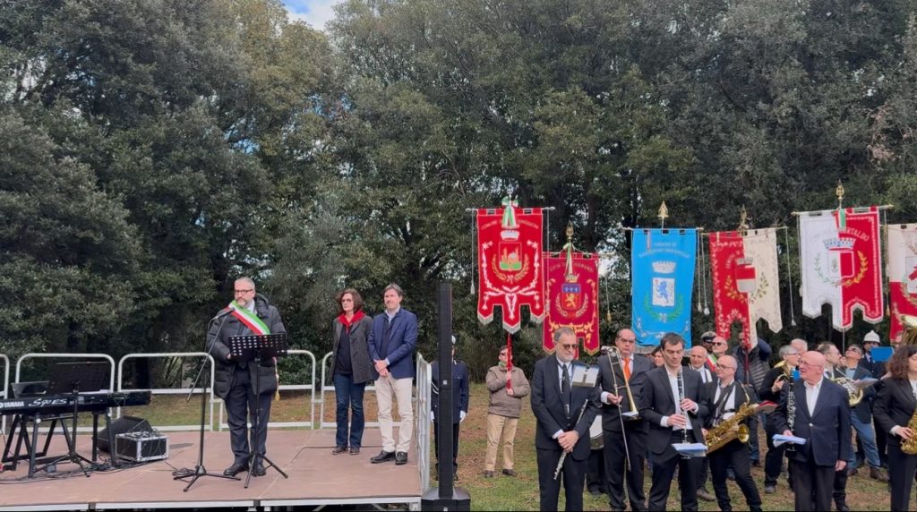 Montemaggio: 81 anni dopo, una folla partecipa alla commemorazione dell'eccidio.