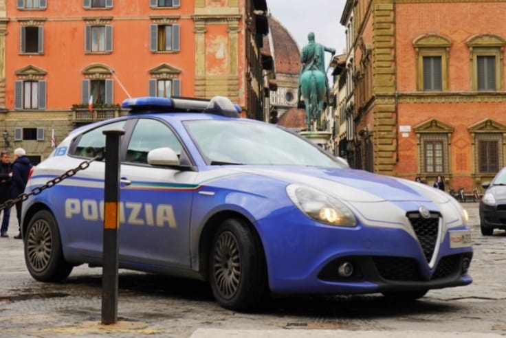 Operazione antidroga a Firenze: un arresto, 400 grammi di sostanze stupefacenti sequestrati e 400 persone verificate.