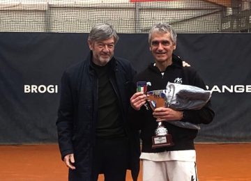 Proviene da Massa il campione italiano di tennis over 65