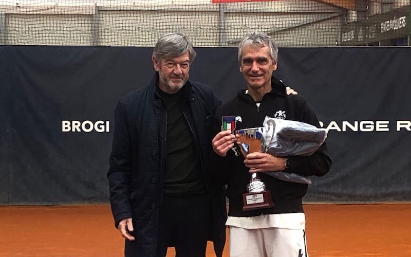 Proviene da Massa il campione italiano di tennis over 65