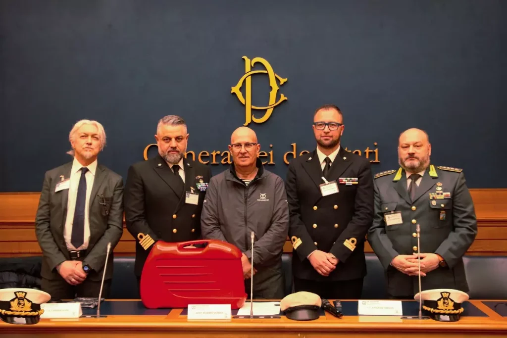 Simposio Al 'Custodians Earth Solutions': Analisi dell'Impatto delle Microplastiche sulla Salute Umana