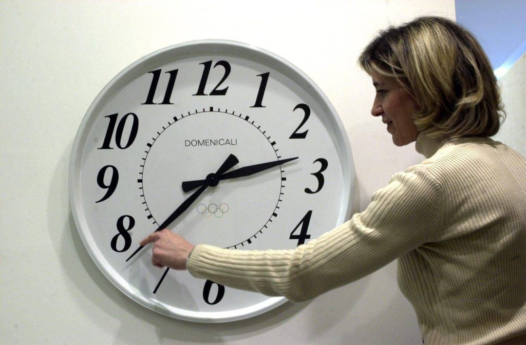 Stanotte ritorna l'ora legale: quando e come spostare le lancette