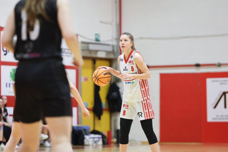 Utilizza Rosa Scotti, coppa sul tavolo e un sogno in testa: puntare alle prime quattro.