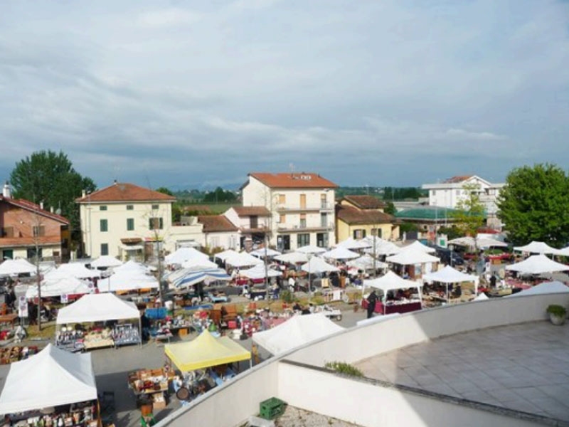 25 Aprile a Stabbia: Presentata la 34esima edizione della mostra scambio di antiquariato e filatelia