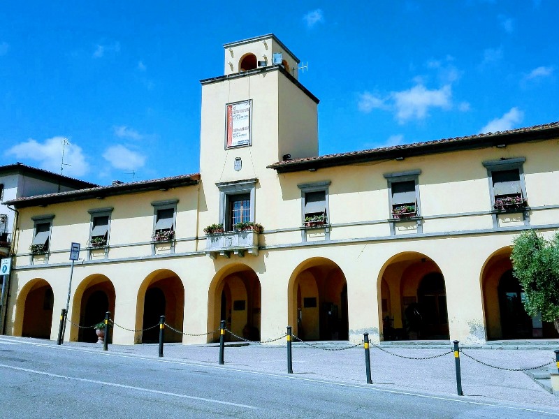 Caos al Consiglio Comunale di Impruneta: Consigliere Allontanato e Seduta Interrotta