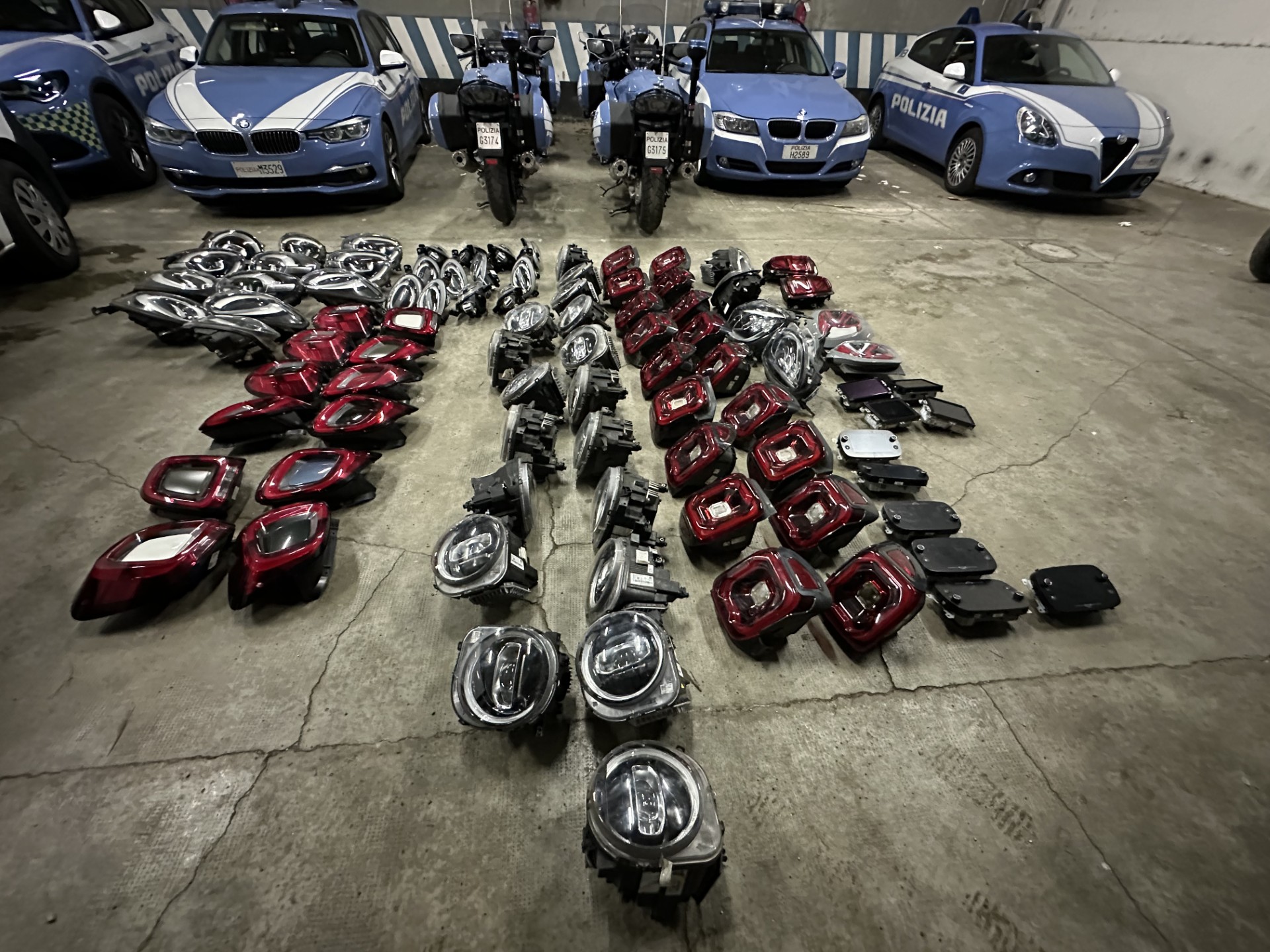 Dalla Campania alla Toscana per rubare e rivendere pezzi di auto: denunciati