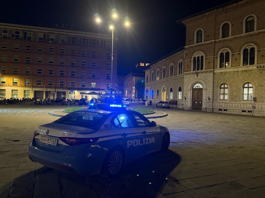 Disordini nel centro di Siena: undici misure emesse dal questore