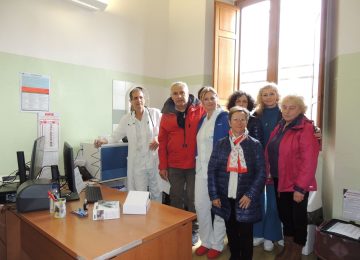 Donano un apparecchio medico all'ospedale in memoria della figlia scomparsa.