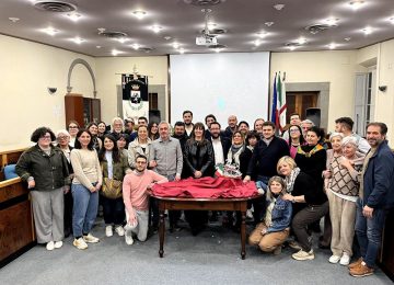 Fucecchio narra il Palio con "Le 12 sartorie", dove la storia si intreccia con ago e filo.