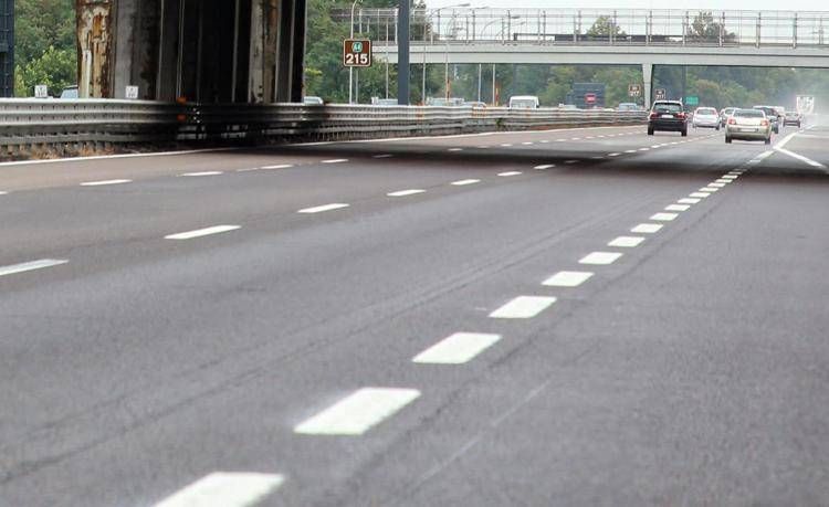 Grave incidente sull'A4: Auto si schianta contro un cantiere, due morti