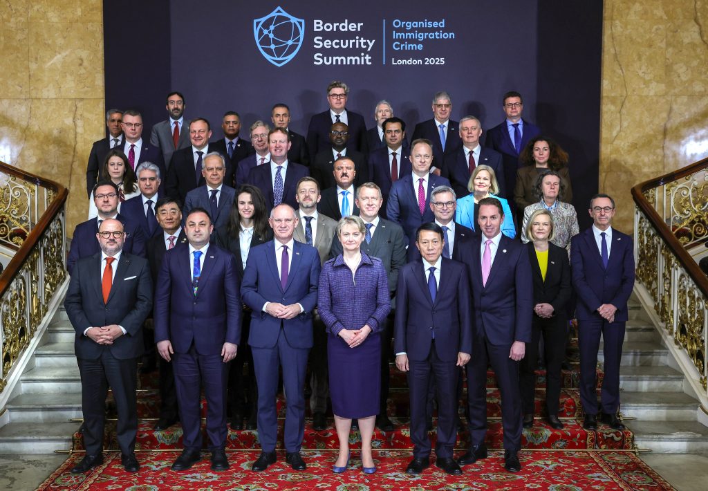 Il Ministro Piantedosi a Londra per il Summit sulla Sicurezza dei Confini