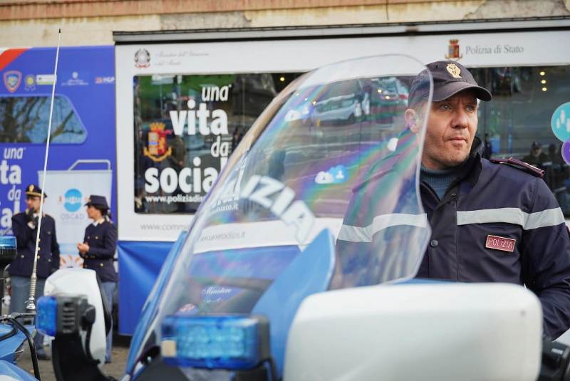 Il camion di 'Una Vita da Social' farà tappa a Firenze.