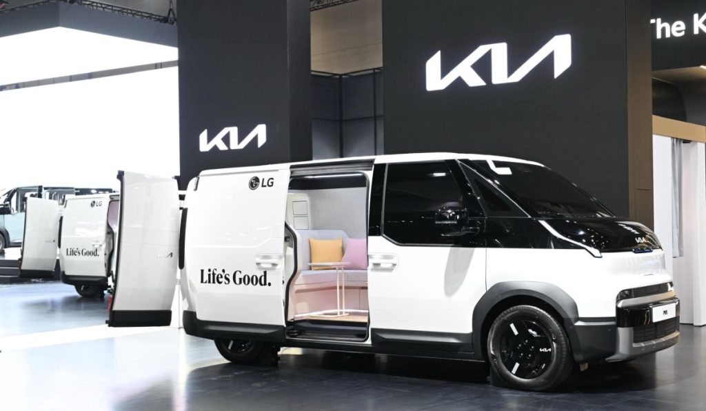 KIA e LG Collaborano per Nuovi Concetti di PBV per Lavoro e Tempo Libero