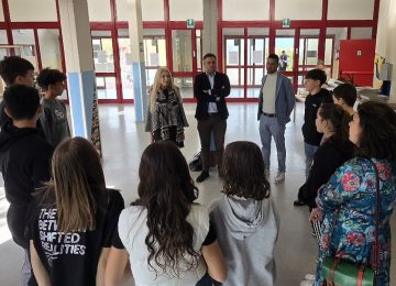 La mostra "Amici per la Pelle" arriva alla scuola media di Santa Maria a Monte