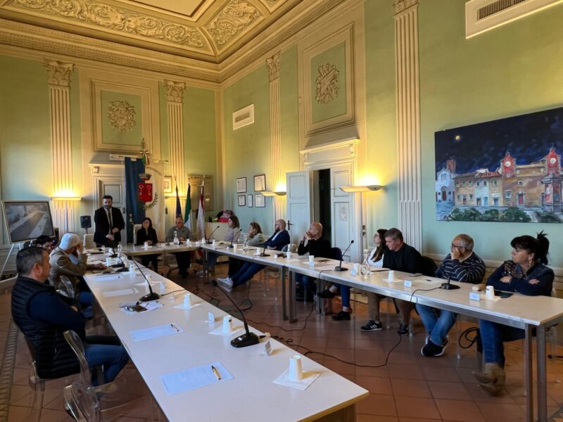 Liberazione: Consiglio Comunale Aperto a Montespertoli per "Scegliere da Che Parte Stare". Presente solo un membro dell'opposizione.
