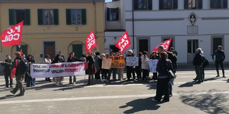 Protesta a Le Sieci per una docente precaria