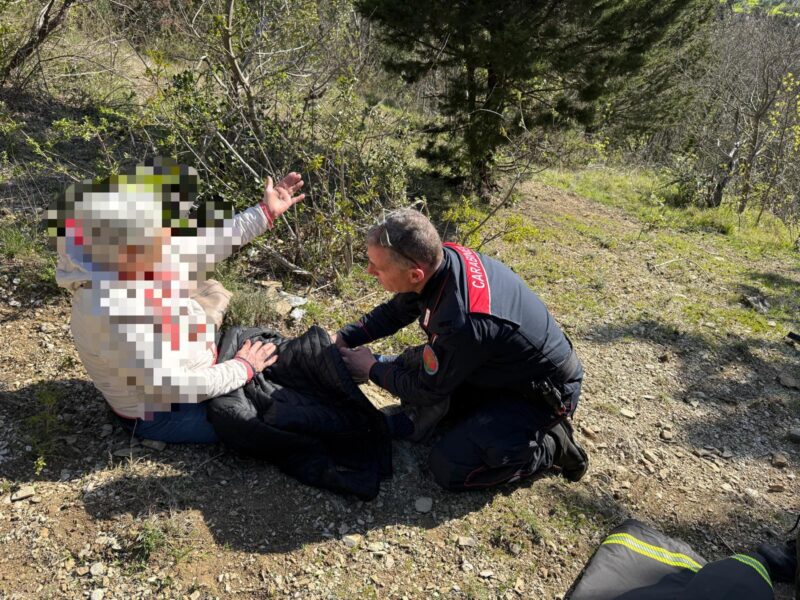 Scomparsa nei boschi, 80enne ritrovata dopo un'intera notte