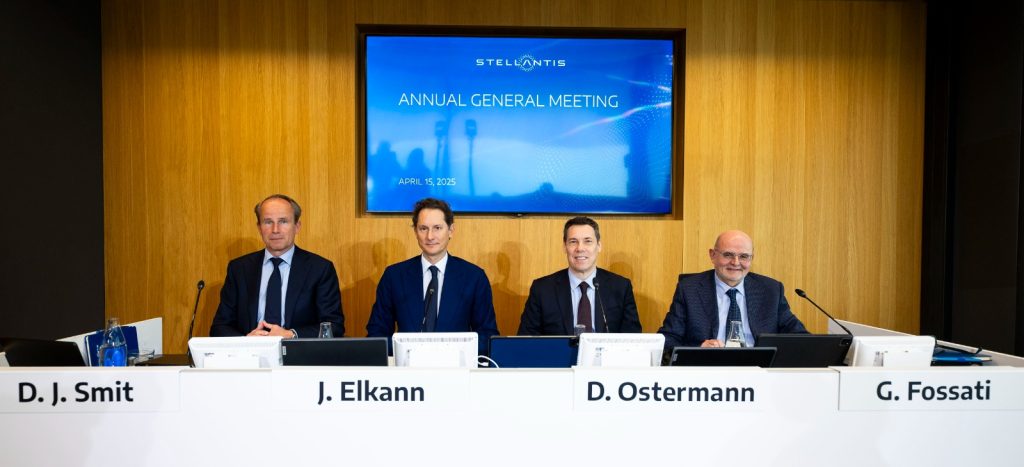 Stellantis: Elkann "Il settore automotive è sotto pressione in Europa e negli Stati Uniti"