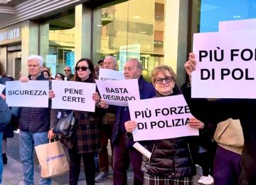 "Temiamo di andare a fare la spesa": Manifestazione del Comitato Cittadini Attivi San Jacopino