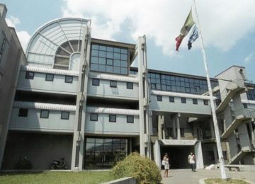 Uomo accoltellato in un agguato a Prato, con anche colpi di pistola: è il secondo episodio in pochi giorni.