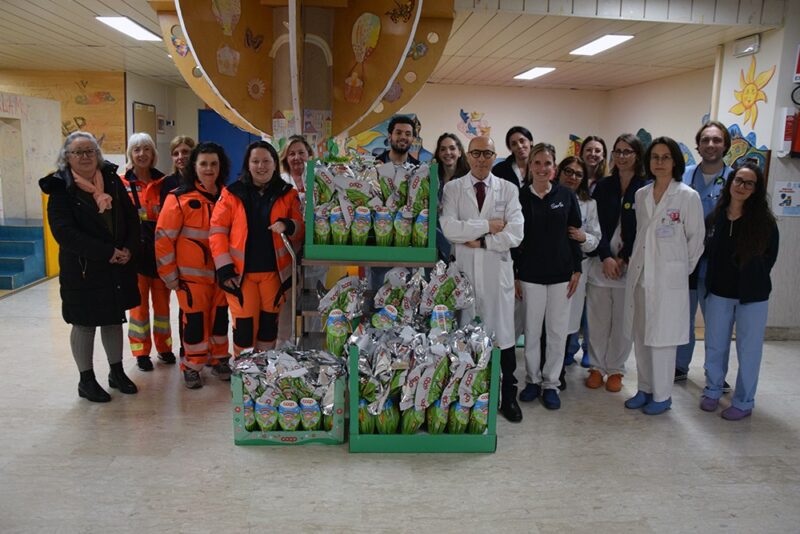 Uova di Pasqua per i bambini ricoverati all'AOU Senese