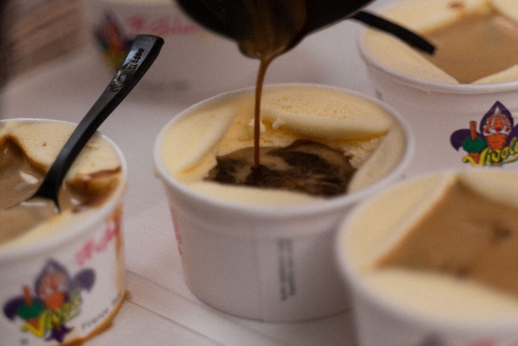 95 anni e non sentirli: la Gelateria Vivoli inaugura il primo 'Affogato Bar'