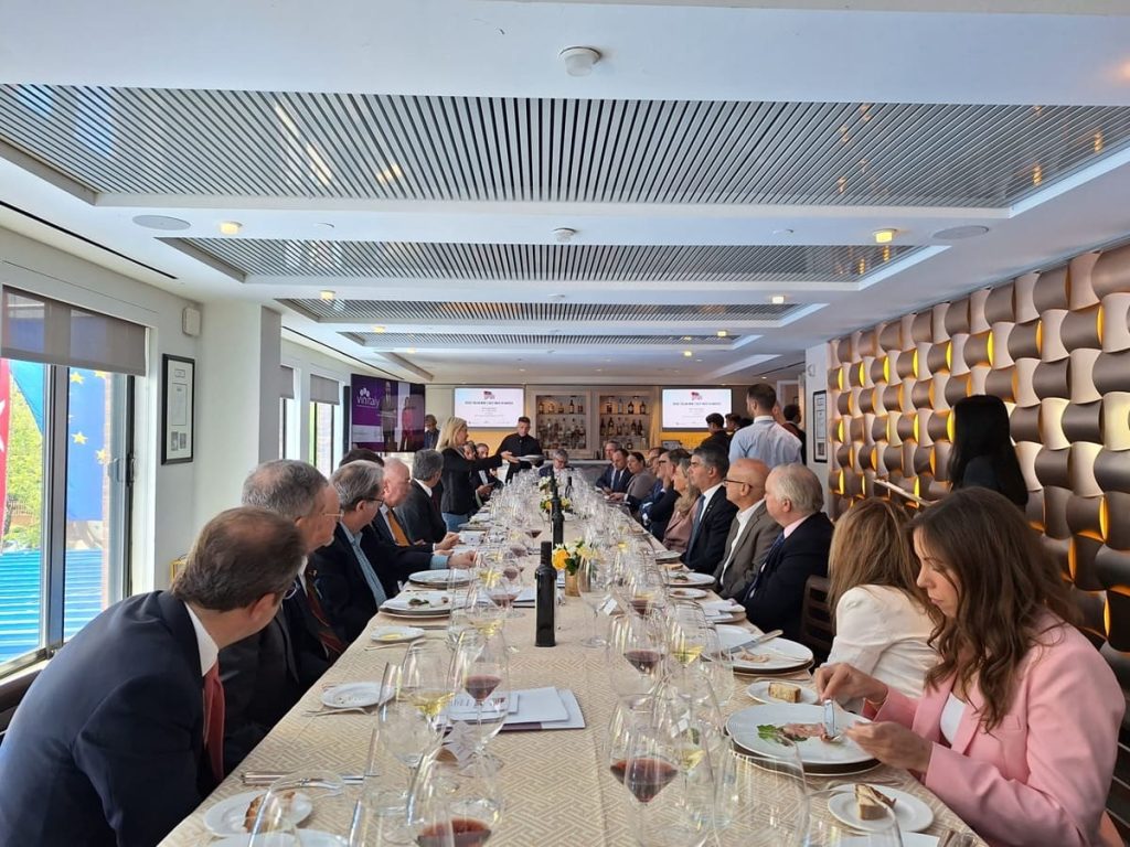 A Washington si discutono le prossime mosse per l'esportazione del vino italiano negli Stati Uniti