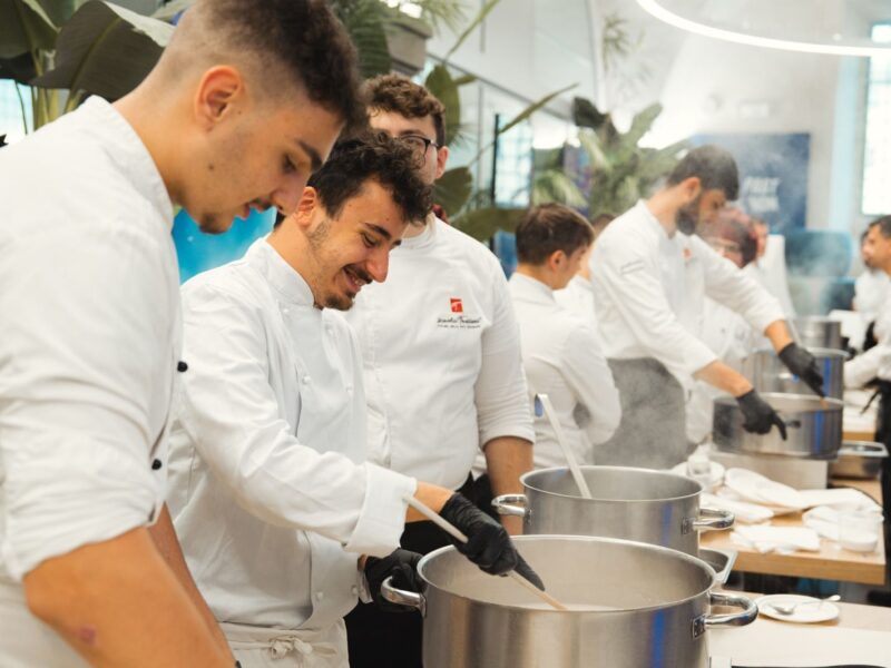 Alta Cucina in Campo: Il progetto che ha coinvolto 250 studenti degli istituti professionali per i servizi alberghieri di Firenze