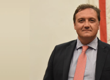 Certainly! Here’s a rewritten title focusing on industria e intelligenza artificiale in Italian:

"Industria e Intelligenza Artificiale: Innovazioni e Prospettive Future"