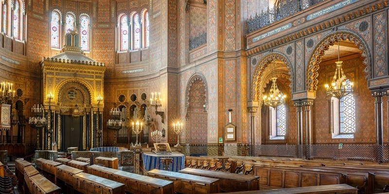 Firenze: Visite Guidate Tematiche al Cimitero Monumentale Ebraico e alla Sinagoga