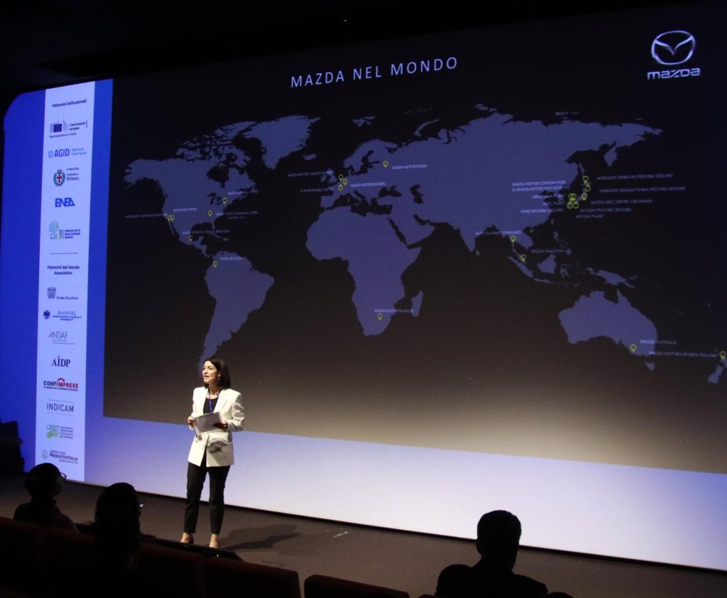 Forum per Giovani Innovatori: Mazda conferma il suo impegno per la sostenibilità e l'innovazione