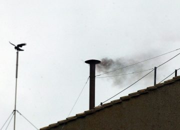 Fumata nera nella prima votazione per l'elezione del Papa - Agenzia di stampa Italpress