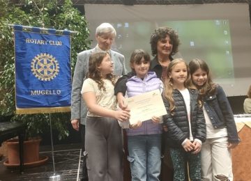 Il Mugello applaude i giovani poeti.