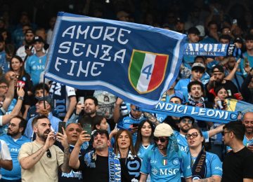 Il Napoli vince 2-0 contro il Cagliari e conquista il titolo di campione d'Italia - Agenzia di stampa Italpress