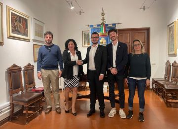 La Lega si allea con Poggianti: "Desideriamo rafforzare il centrodestra". L'ex candidato sindaco: "I partiti tornino a Canossa".