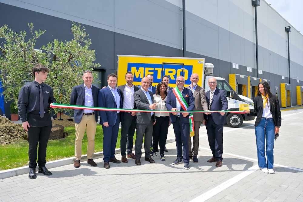 Metro Italia inaugura a Pontedera il terzo deposito per le consegne dirette ai clienti.