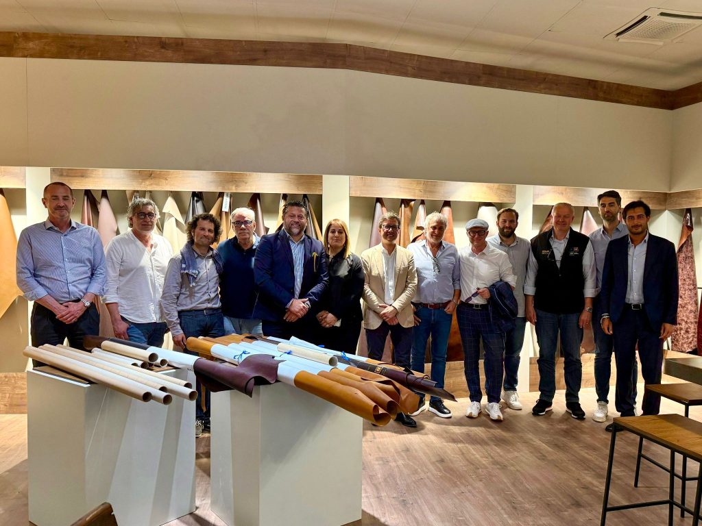 Nardella in visita nel Cuoio: "È necessario un confronto a tutto tondo"