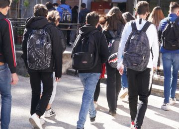 Oristano: Inizia il progetto “Dipende da te” per sensibilizzare gli studenti sui rischi legati all'uso delle droghe.