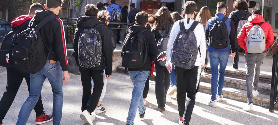 Oristano: Inizia il progetto “Dipende da te” per sensibilizzare gli studenti sui rischi legati all'uso delle droghe.