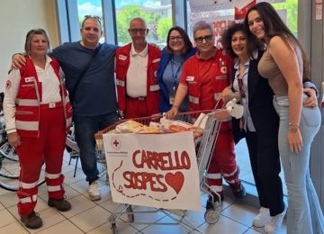 Ponte a Egola: solidarietà al Conad con il 'Carrello sospeso'
