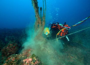 Rimosse 3 tonnellate di reti fantasma dai fondali della Sicilia