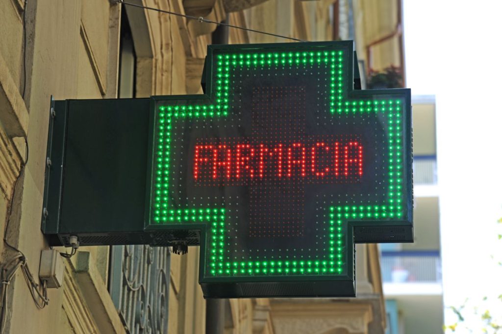 Sanità: UAP si Oppone ai Trattamenti di Medicina Estetica nelle Farmacie