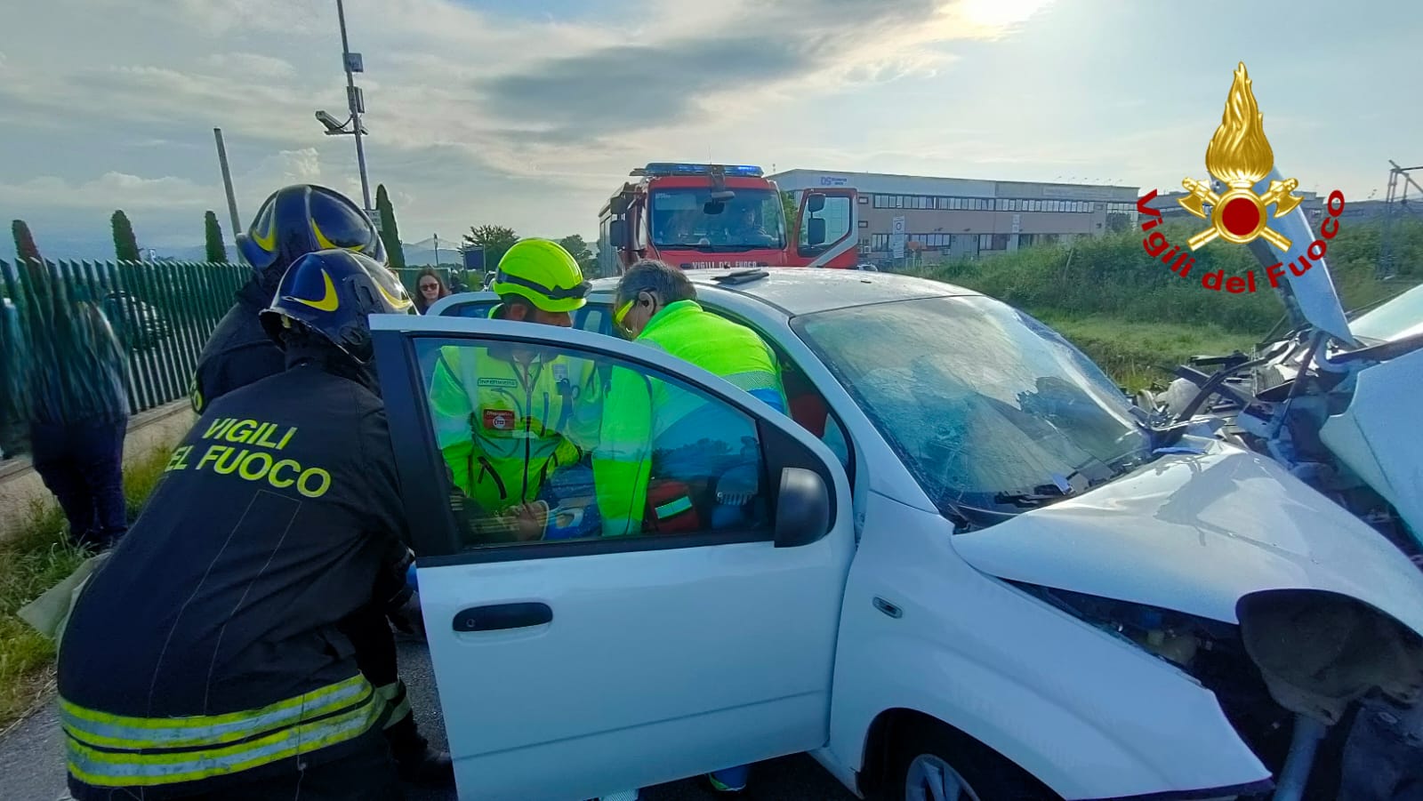 Scontro tra due auto a Vecchiano, due feriti